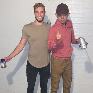 Meet your Posher, Neil